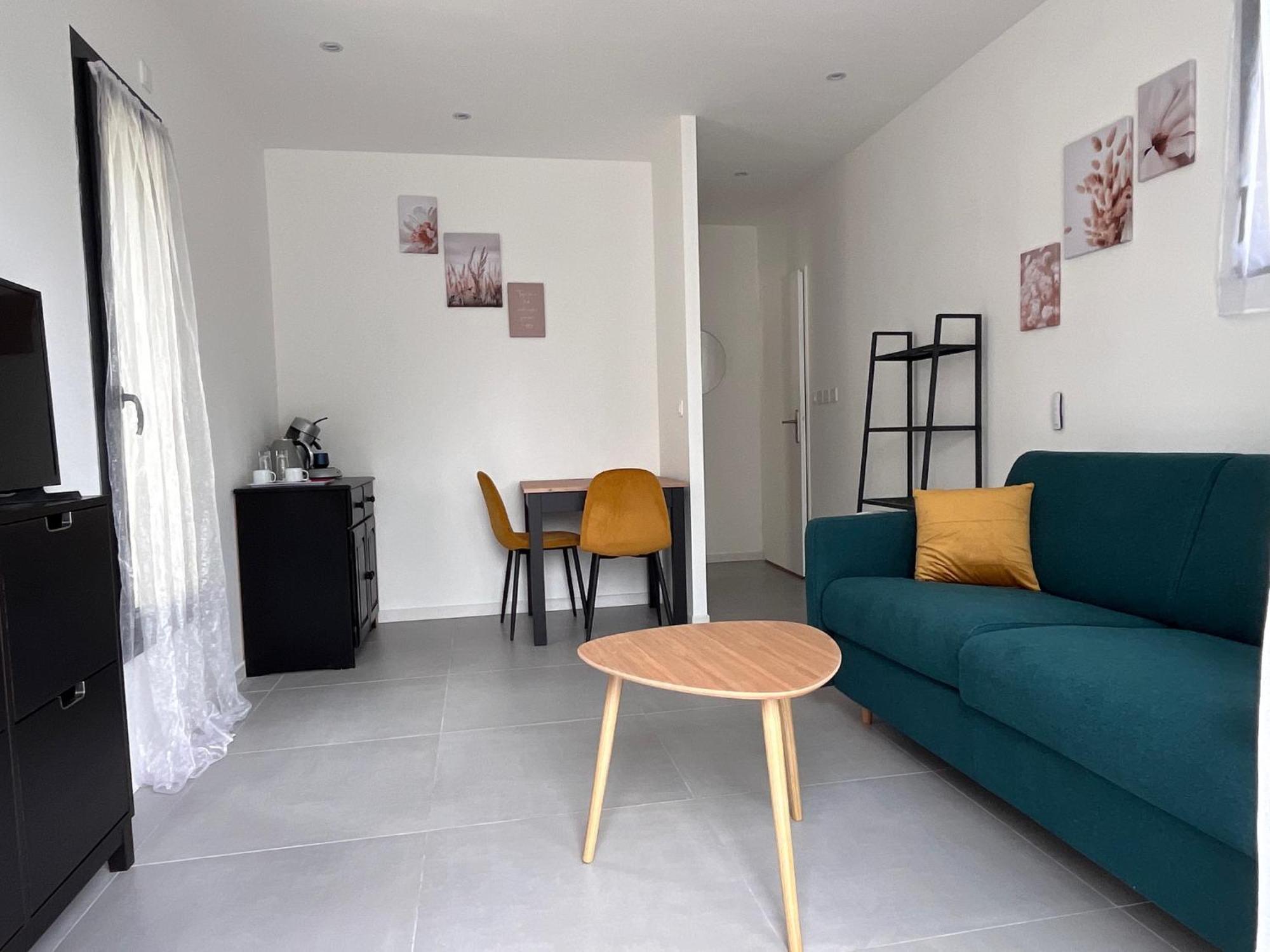 Chambre Independante Rdc Avec Sdb, Wc Et Parking Chambray-lès-Tours 외부 사진